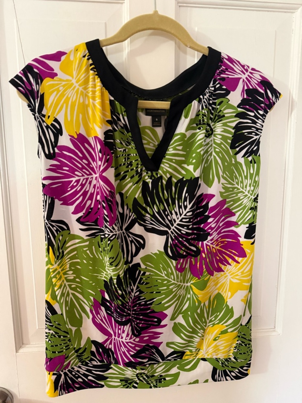 Worthington Floral Leaf Print Cap Sleeve Top - Multi-size small – measures